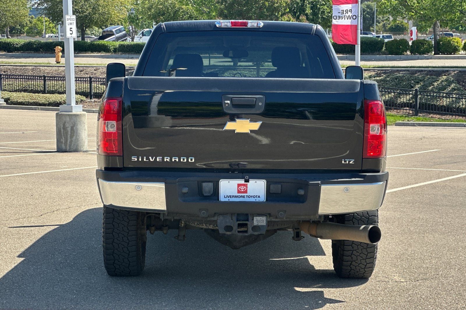 2011 Chevrolet Silverado 2500HD — detail view