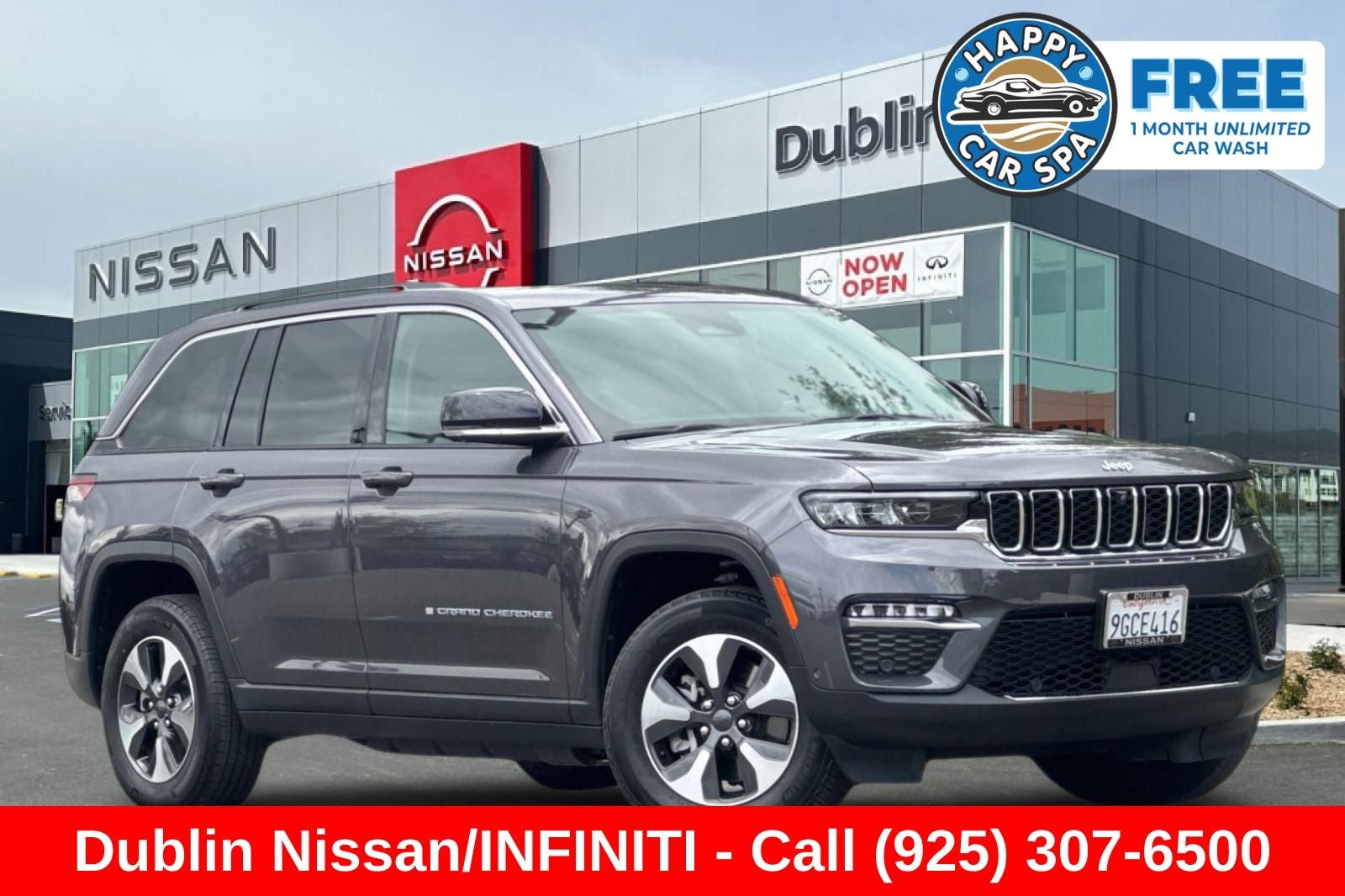 2023 Jeep Grand Cherokee 4xe in Baltic Gray Metallic Clearcoat — front three-quarter view